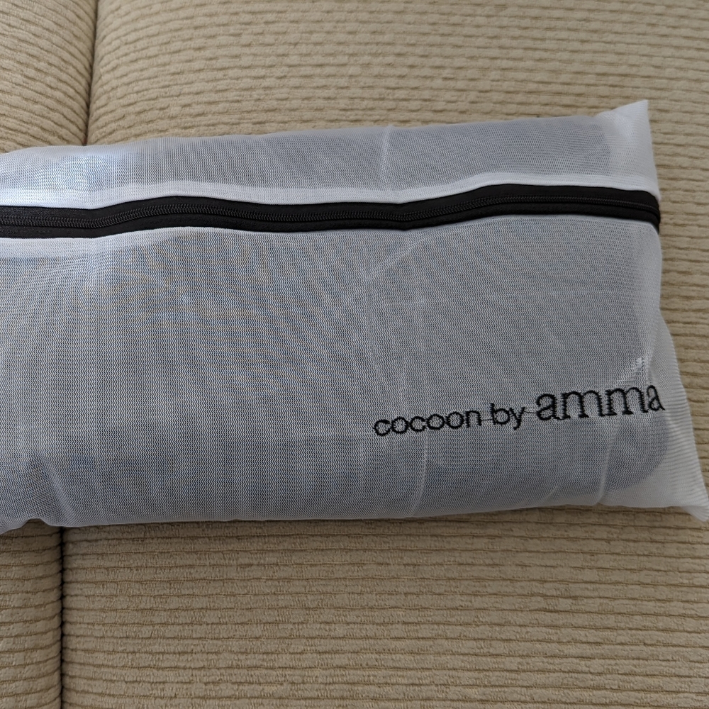 Brand new Coccoon by Amma wrap